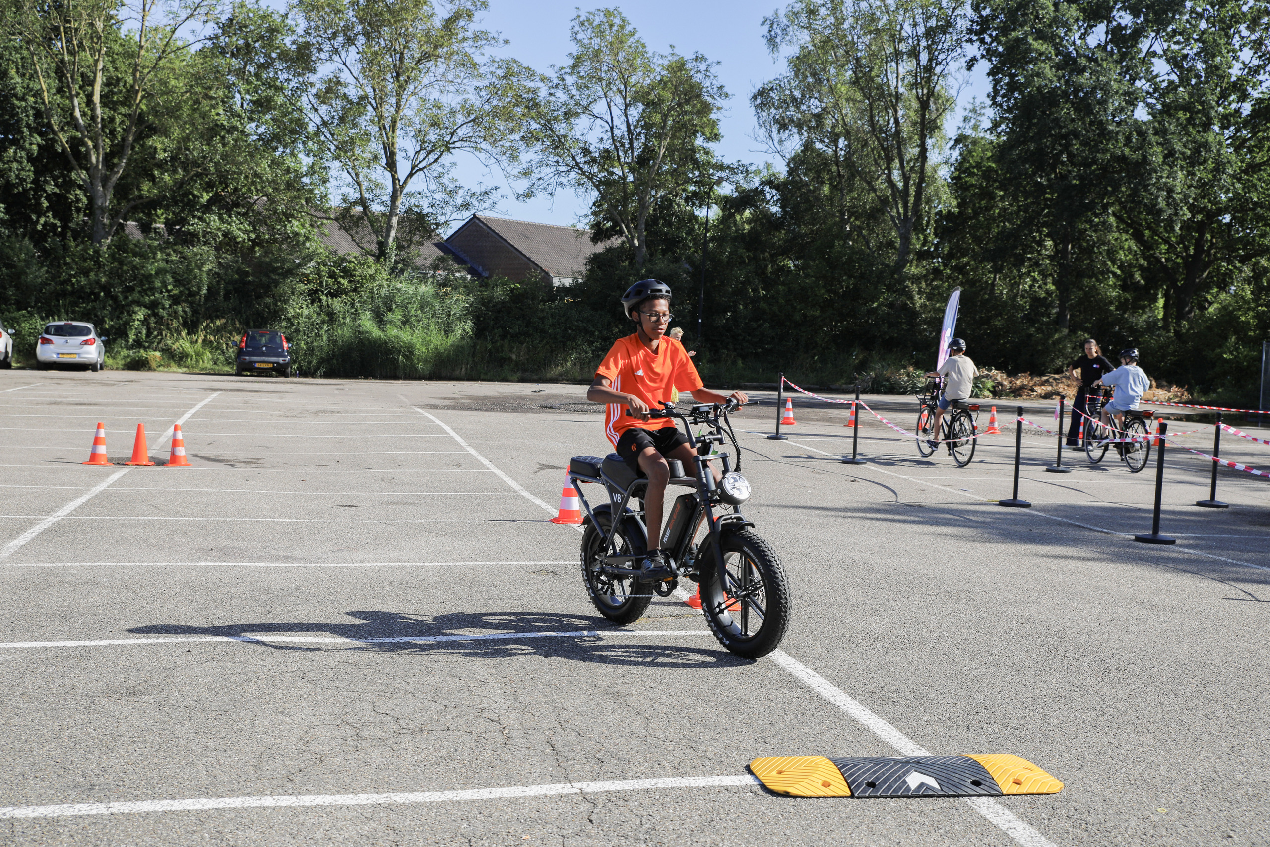 pbweek27_26060_E-bike simulator en fietsparcours brengt verkeersveiligheid tot leven voor leerlingen in De Ronde Venen-3