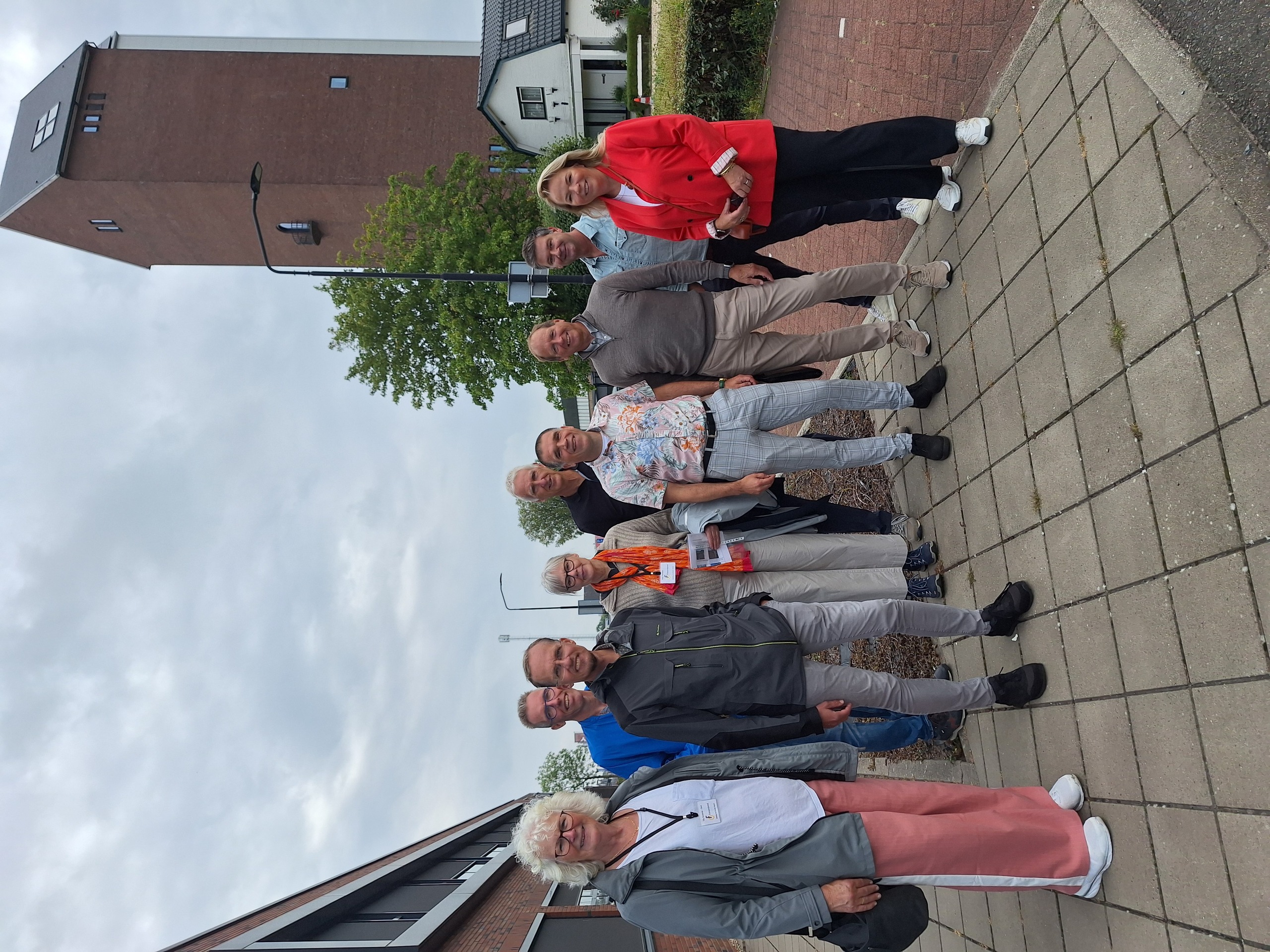 pbweek36_25096_Ondernemers, Fietsersbond en gemeente schouwen Industrieweg